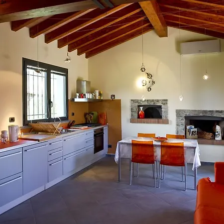 Дом отдыха Caise Кастельнуово-ди-Магра